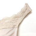 Reggiseno con coppe in pizzo per taglie forti in stock