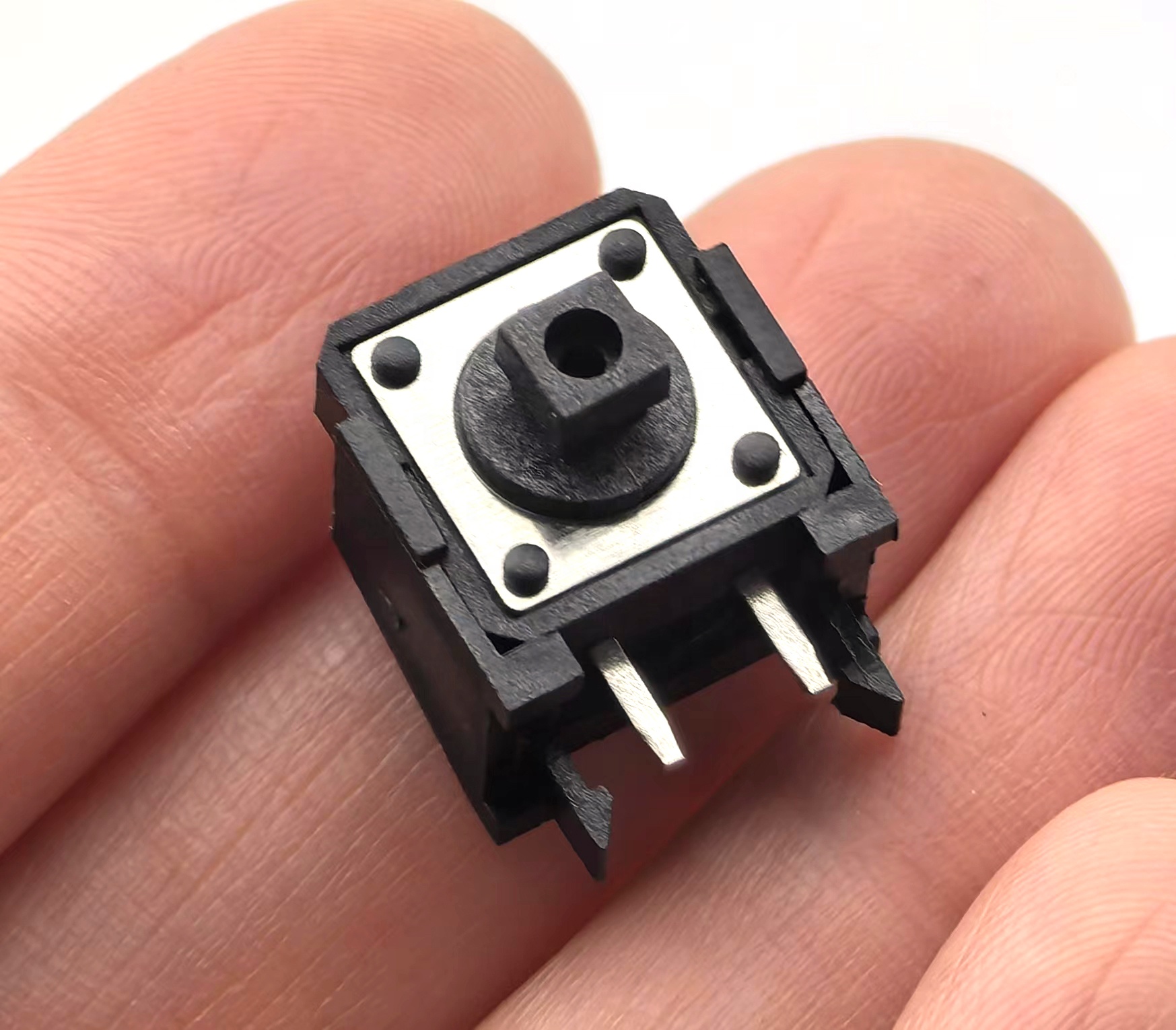 TACT SWITCH 12X12mm 4P Right Angle DIP H5mm Black Handle TACT SWITCH 12X12mm 4P Right Angle DIP H5mm Black Handle