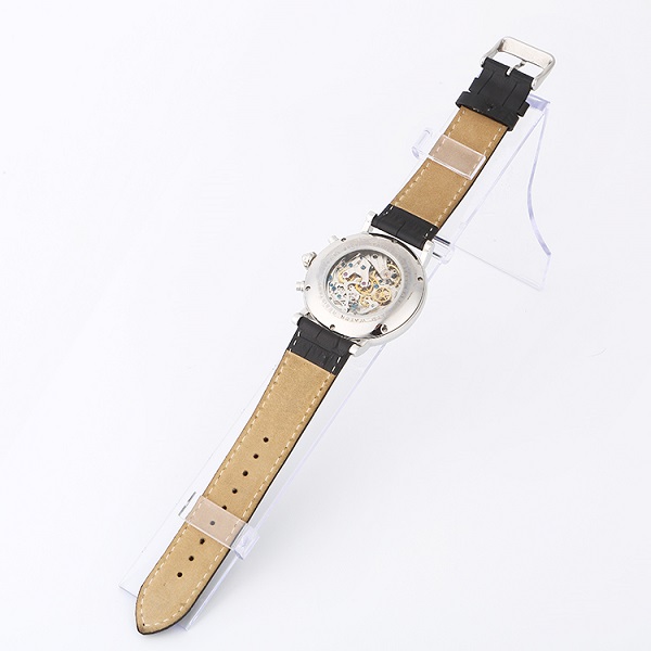 Mechanical watch with mineral galss