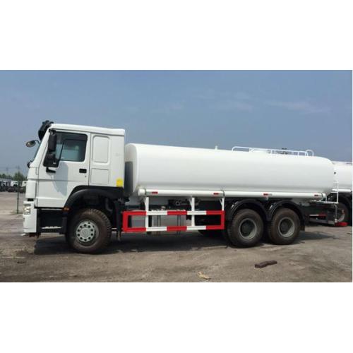 Truk tangki air 20000L merk Dongfeng Chassis