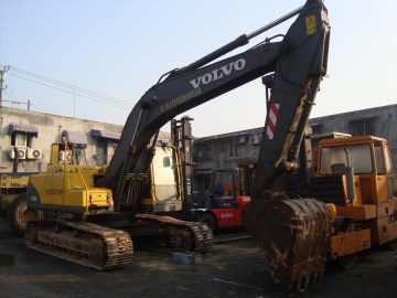 used excavator VOLVO EC210