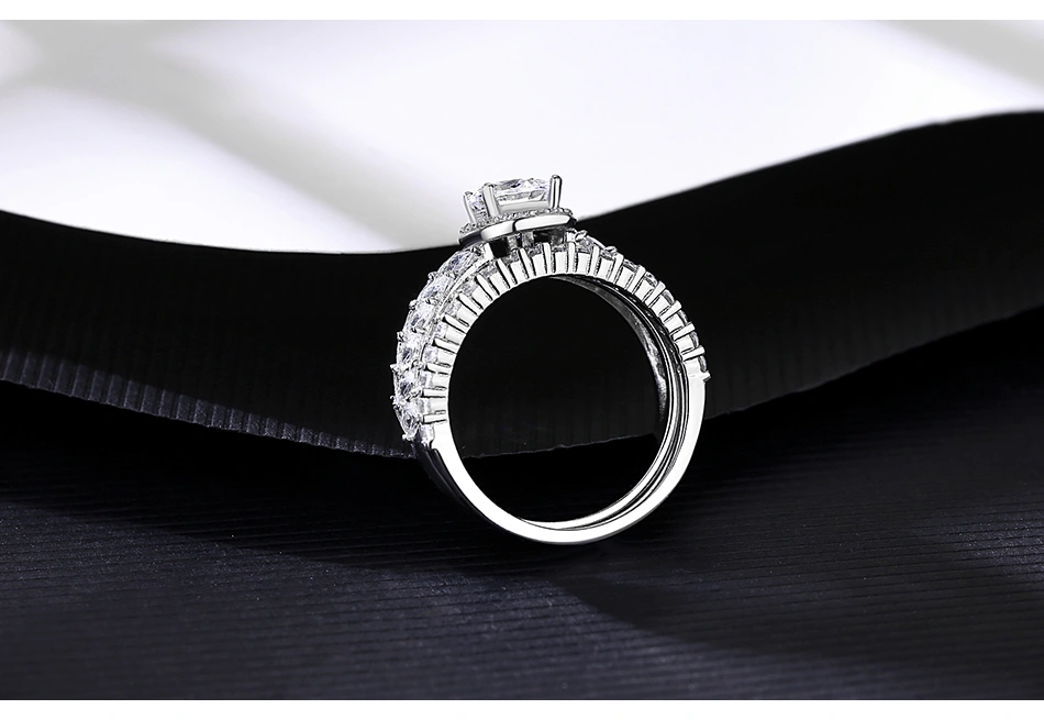 Shinning Classic Round S925 Silver Cubic Zirconia Wedding Ring