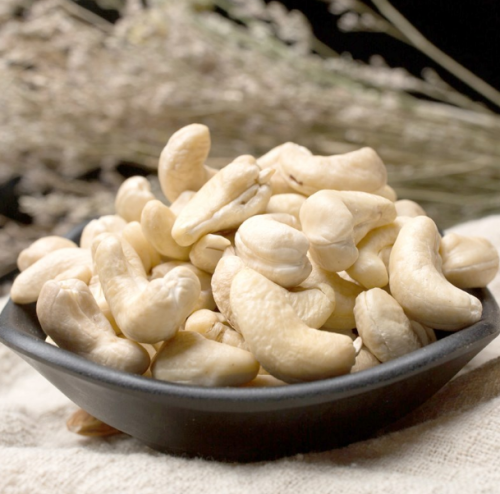 Kacang Kacang kering / Cashewnuts W320