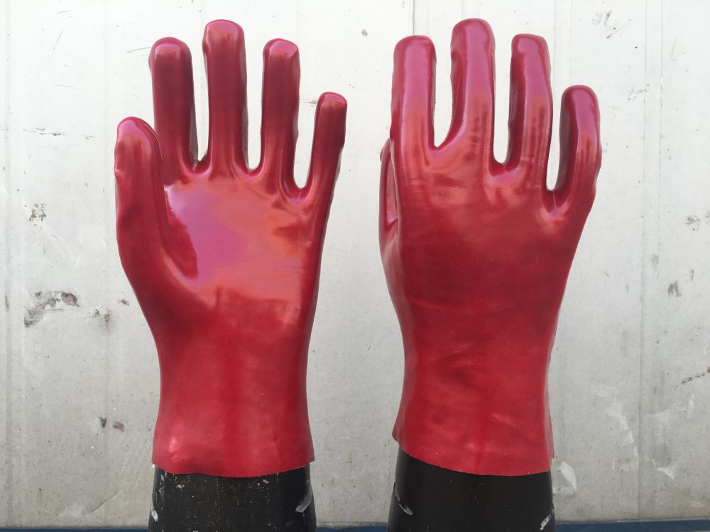 Red PVC gloves smooth finish interlock liner 11"