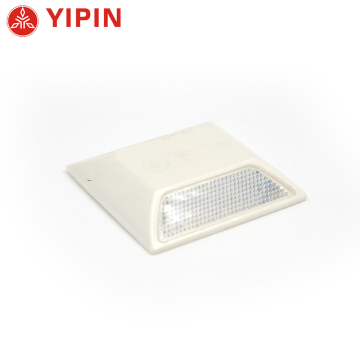 YIPIN Square Plastic Reflective Road Stud
