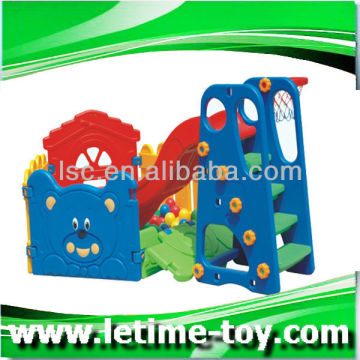 Plastic children fence with slide