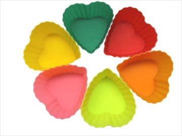 colorful custom heart shape silicone bakeware