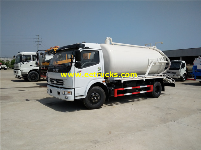 Dongfeng 5000 Litres Feces Vacuum Trucks