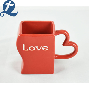 Taza de corazón impresa creativa de moda con uso de amantes.