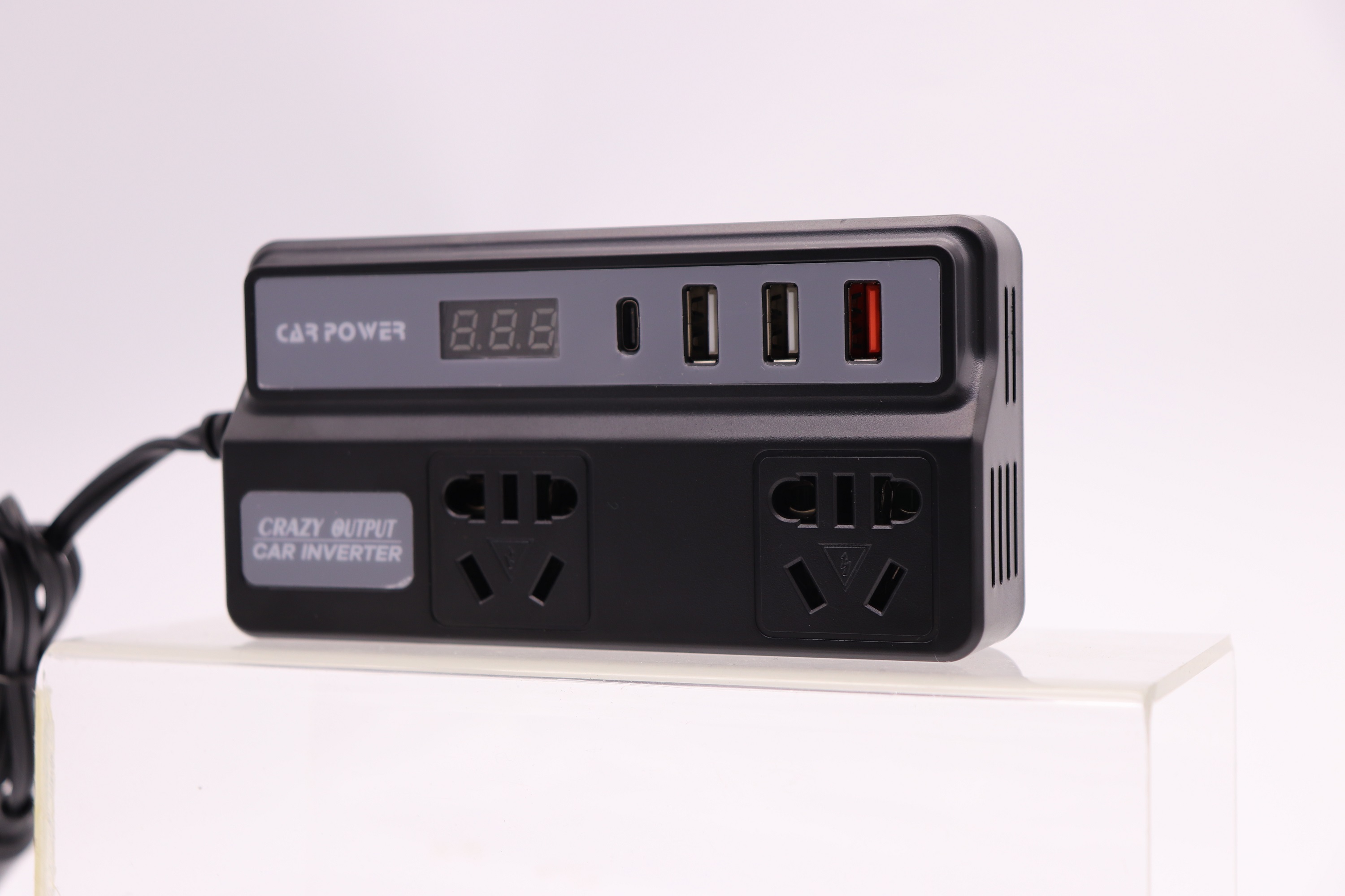 محول طاقة السيارة من 12 فولت إلى 24 فولت إلى 220 فولت مع منافذ متعددة وQC3.0