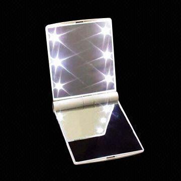 Dobradura espelho cosmético com diodo emissor de luz, feito de ABS, medidas 11,3 x 8.5 x 1,09 cm