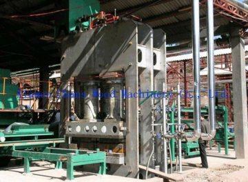 Semi automatic compressed pallet production line