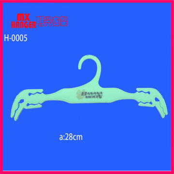bra hanger, plastic bra hanger, plastic hanger for bra