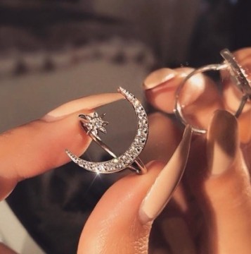 European and American Fashion: Metal Star Moon Ring Inspired by the Diamond Moon Design