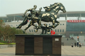 running horse garden bronze statue