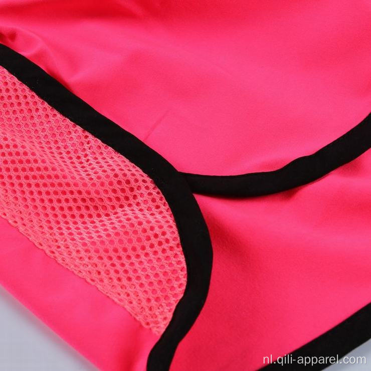 Roze ademende korte surfboardshorts voor de zomer