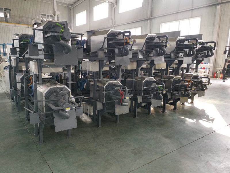 China Gold Supplier screw press cow dung dewatering machine/manure dewatering machine