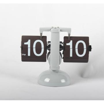 Atraente mesa Flip Clock com Balance Bell