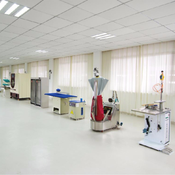 Human Body Electric Ironing Machine for Suit Pressing