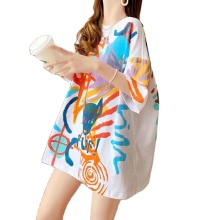 Custom Women's Graphic T-Shirt Printing: Latest Styles and Designs