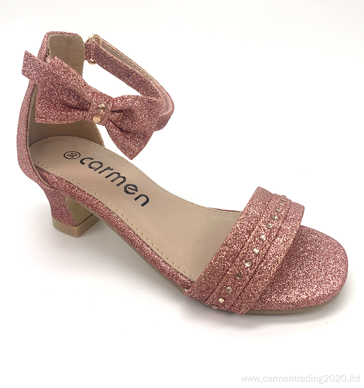 New peep-toe low-heeled princess sandals