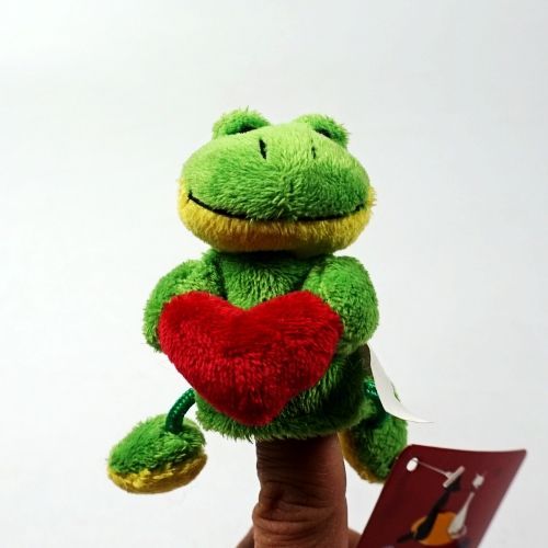 frog with red heart finger puppet