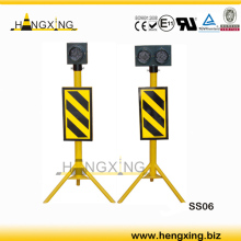 SS06 solar powered warning traffic signal