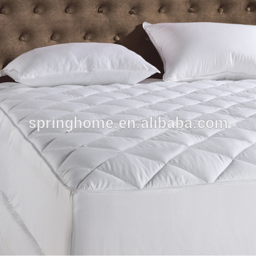 Waterproof quilted microfiber bed mattress cover