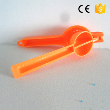 manual lemon squeezer manually pressing lemon squeezer manual lemon squeezer