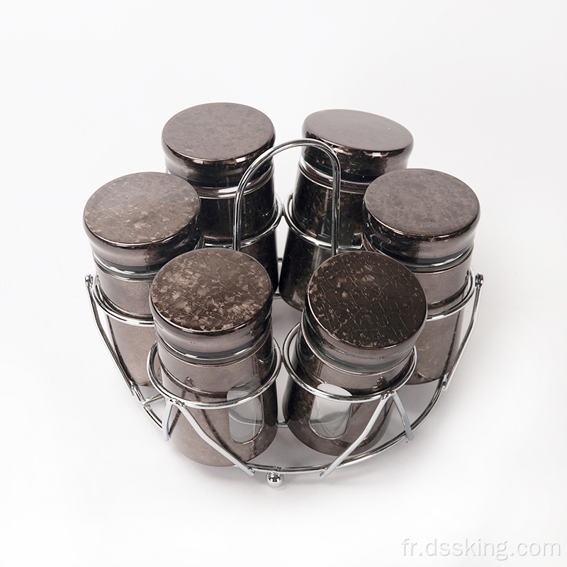 Les pots à épices hexagonaux noirs à chaud sont scellés peuvent rester frais et faciles à nettoyer. Il peut être utilisé dans la cuisine