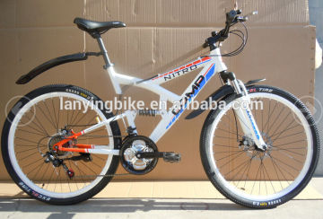 white suspenion mountain bike with fender 18speed