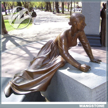 Public art decoration modern woman sculpture