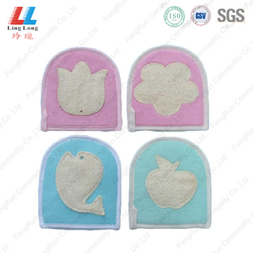 Exfoliating loofah bath sponge pad