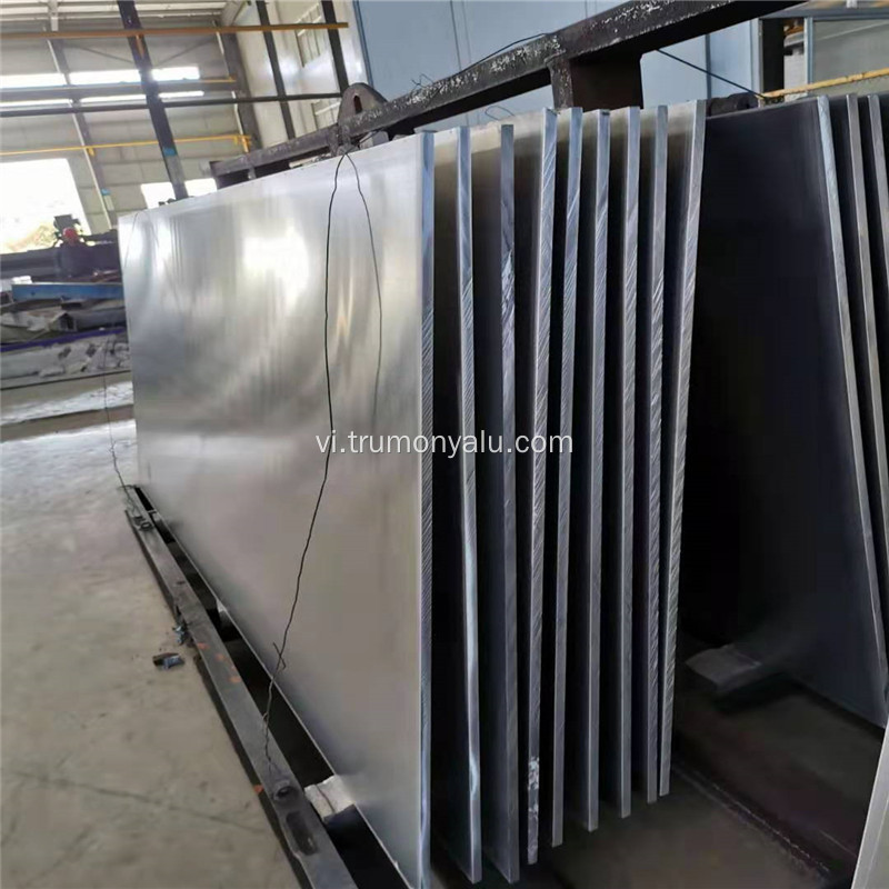 Tấm composite 1050 nhôm Polymetal với titan