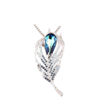 Leaf-shaped rhinestone pendant necklace for women