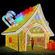 Commercial Park Zoo Light Show: Outdoor 3D Large Lighted Walk-Through Santa Workshop Christmas Decoration