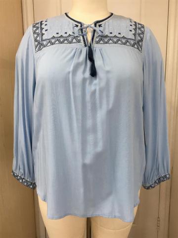 Women's Plus Size Embroideryed Top