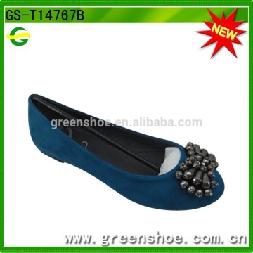 woman flat feet shoes