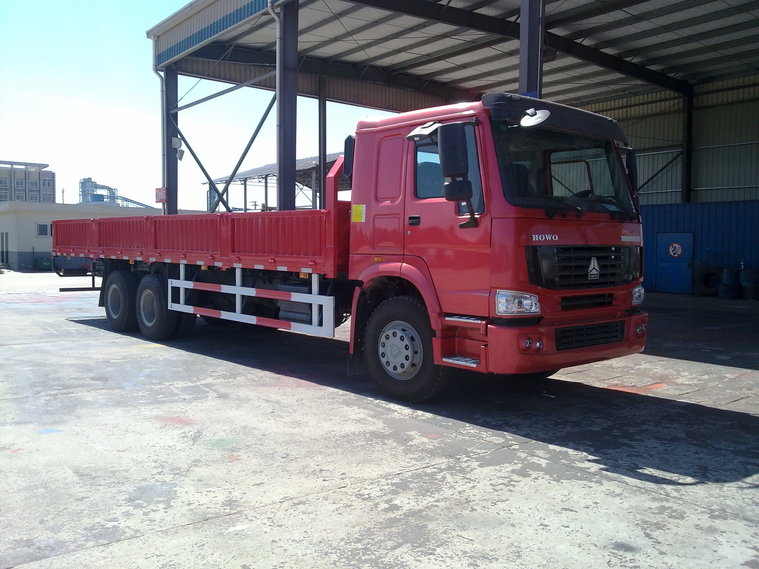 Hot sale 6x4 howo cargo trucks 20 ton sinotruk cargo truck