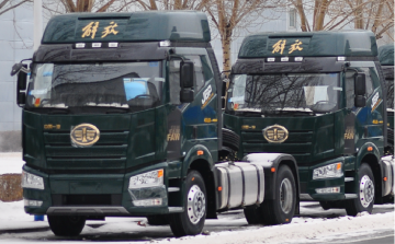 FAW black road tractor mine transportation