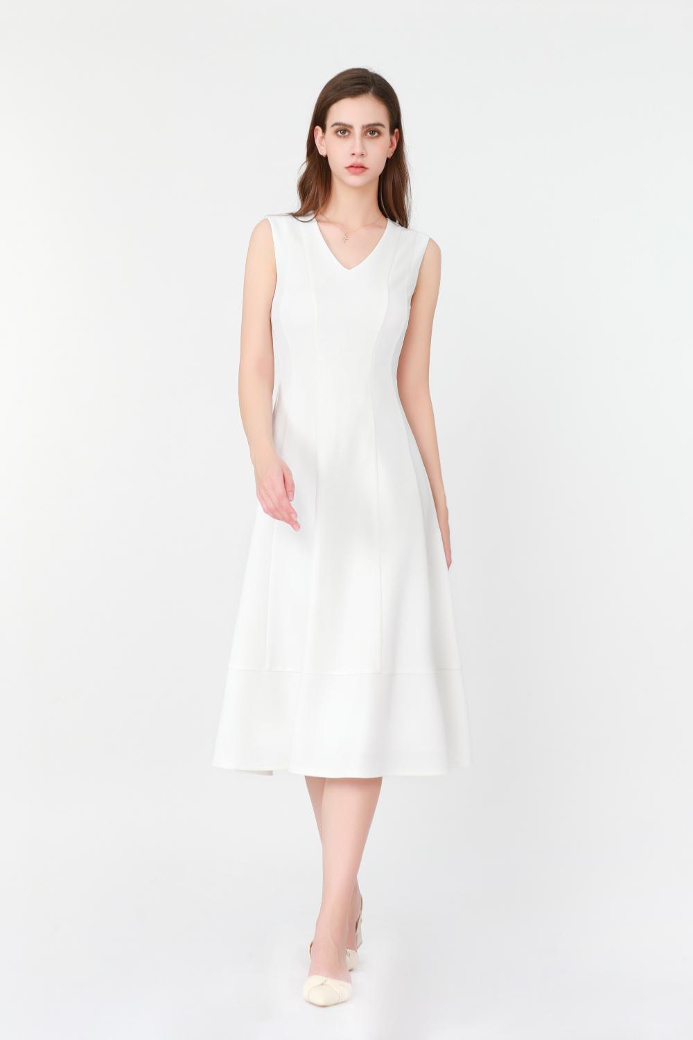 V-necked Sleeveless Knit White Dress