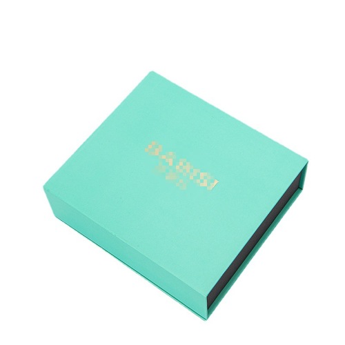 custom magnetic lid packaging skincare gift box