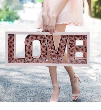 Love Support Hand Box: A Unique Tool for Expressing Affection