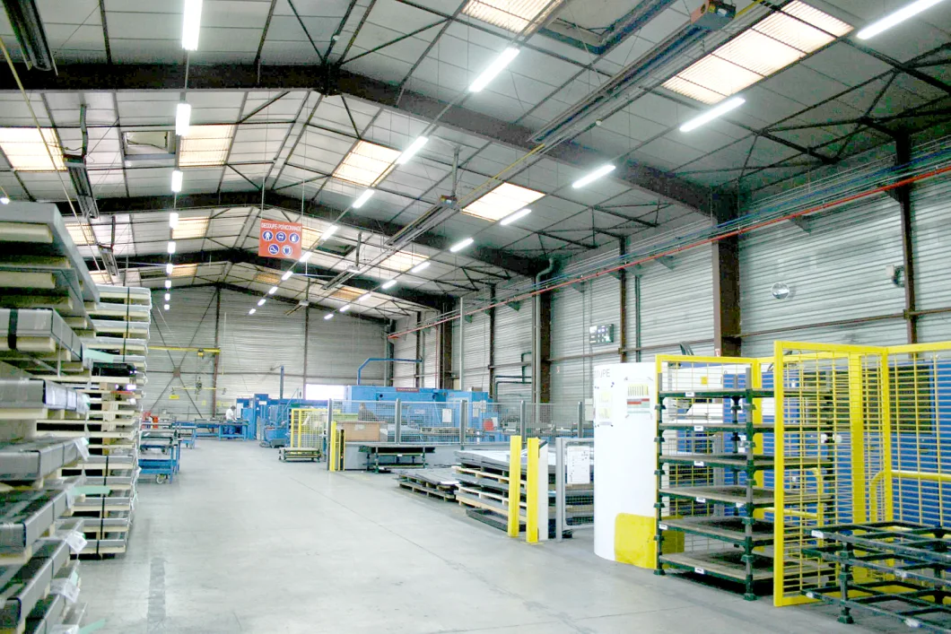 IP65 Rated with Corrosion Resistant White Spray Powder Process High Bay Shop Lights