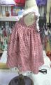 gadis butik gaun gingham merah