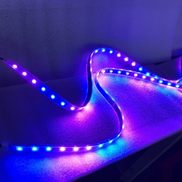 Ruban LED RGB flexible à changement de couleur