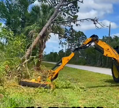 Hydraulic Excavator Forestry Mulcher High Efficiency Wood Chipper Shredder Mulcher Crusher