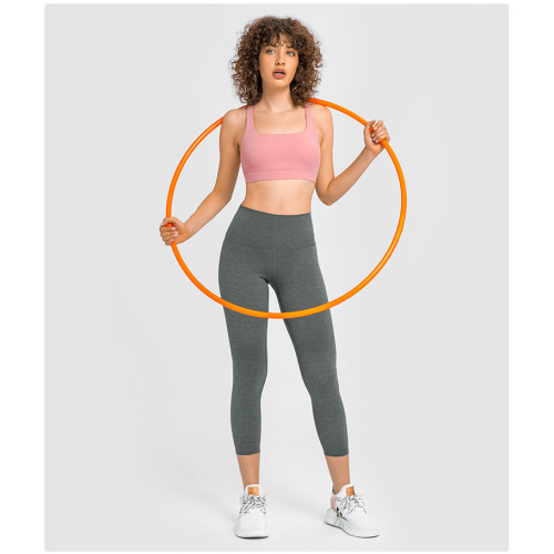 Soutien-gorge de yoga en arrière de la couverture