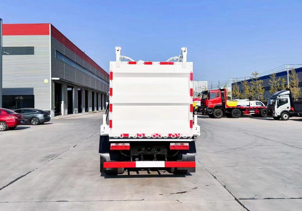 Dongfeng D6 Kitchen Garbage Truck 2 Jpg