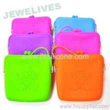 Paul Frank Silicone Saddle Bag Attractive And Durable?